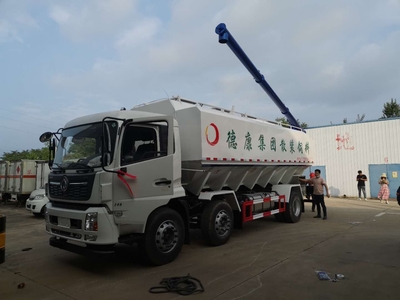 湖北60方半挂散装饲料车多少钱,畜禽运输车,环卫车