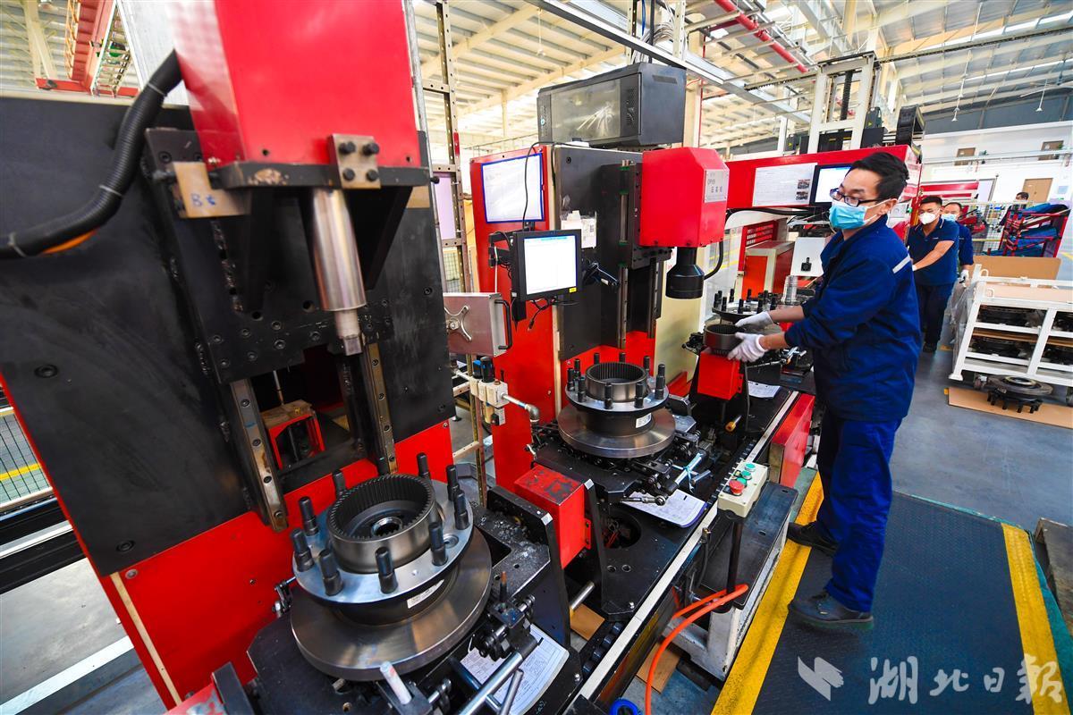 十堰东风专用零部件:新产品产值率达70%